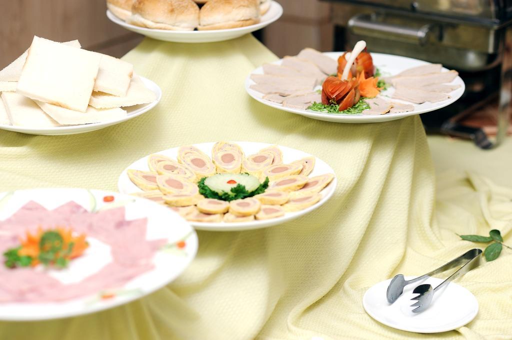 Hoang Yen Hotel Thuan An Εξωτερικό φωτογραφία
